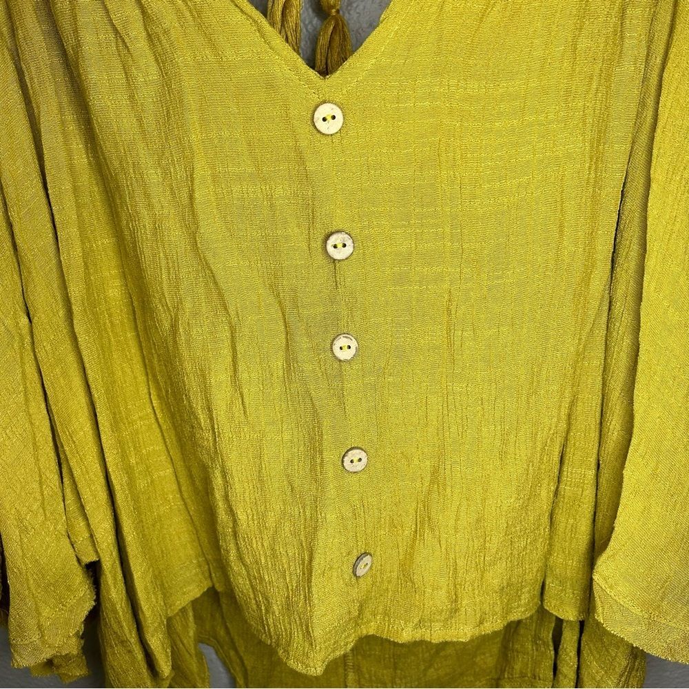 Umgee mustard yellow cold shoulder ruffle sleeve top size large - Picture 2 of 5
